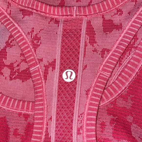 NWOT Lululemon Pink Patterned Women's Tank Top.  Size Large. - Picture 3 of 4